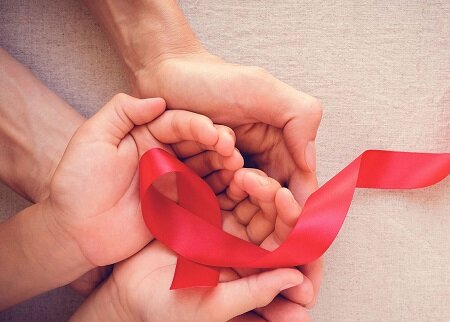 از انگ تا بقا؛ زندگی عادی با HIV مثبت | چگونه ایران انتقال ایدز از مادر به کودک را به صفر رساند؟