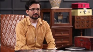 تصاویر اقدام باورنکردنی مجری برنامه اهدای کفن؛ کندن سبیل میهمان به زور!