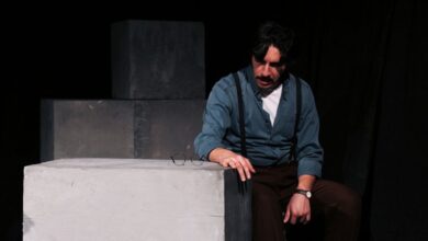 نمایشی درباره خرید و فروش مرگ | بازتابی از روح زمانه مصرفگرای ما نمایشی درباره خرید و فروش مرگ | بازتابی از روح زمانه مصرفگرای ما