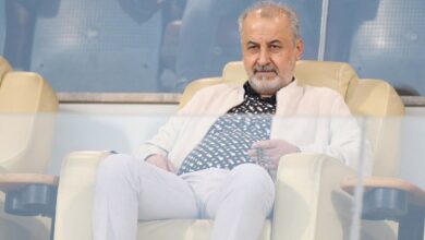  عیادت درویش از هوادار مصدوم پرسپولیس