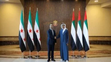 اقدام بحثبرانگیز حین نشست وزیر خارجه رژیم جولانی در امارات+ عکس اقدام بحثبرانگیز حین نشست وزیر خارجه رژیم جولانی در امارات+ عکس