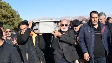 پیکر مادر شهید علیاصغر امینیپور در بهاباد تشییع و خاکسپاری شد پیکر مادر شهید علیاصغر امینیپور در بهاباد تشییع و خاکسپاری شد