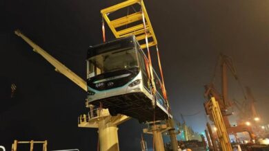 کشتی حامل ۶۰ اتوبوس برقی جدید به بندرعباس رسید