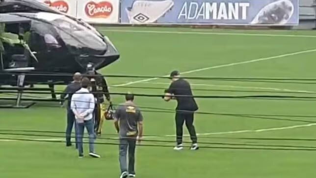 ورود نیمار با هلیکوپتر به محل تمرین سانتوس (+عکس)