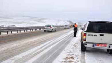 بسته شدن مسیر تونل آزادی در ایلام به دلیل برف بازی