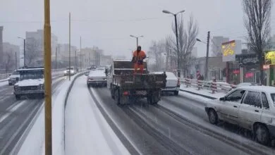 توضیح کیفیت عملیات برف روبی در معابر شهری کرمانشاه توضیح کیفیت عملیات برف روبی در معابر شهری کرمانشاه