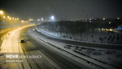جاده‌های قزوین برفی و لغزنده است