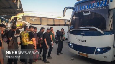 تردد بیش از ۱۰۰ هزار نفر از مرز مهران به کربلای معلی