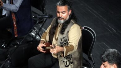 اقدام عجیب «پرواز همای»؛ برای اجرا رفت بالای سن و پایین نمیآمد | قوانین جشنواره موسیقی زیر پا گذاشته شد اقدام عجیب «پرواز همای»؛ برای اجرا رفت بالای سن و پایین نمیآمد | قوانین جشنواره موسیقی زیر پا گذاشته شد