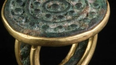 نقش کلوچه فومن روی انگشتر ۳۰۰۰ ساله + تصویر نقش کلوچه فومن روی انگشتر ۳۰۰۰ ساله + تصویر