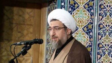 چنین وانمود میکنند که مشکلات اقتصادی کشور همگانی و عمومی است چنین وانمود میکنند که مشکلات اقتصادی کشور همگانی و عمومی است