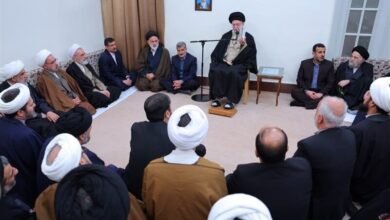 رهبر انقلاب: حوزه علمیه وامدار آیتالله جوادی آملی است رهبر انقلاب: حوزه علمیه وامدار آیتالله جوادی آملی است