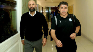 دفاع مربی استقلال از سرمربی؛ نوازی: مگر تیم را بختیاریزاده بسته است دفاع مربی استقلال از سرمربی؛ نوازی: مگر تیم را بختیاریزاده بسته است