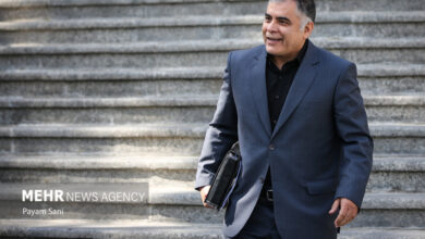 تولید ۱۰ قلم کالای نفتی از اصول مهم خودکفایی صنعت نفت ایران است تولید ۱۰ قلم کالای نفتی از اصول مهم خودکفایی صنعت نفت ایران است