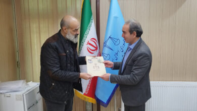 تقدیر دادگستری قم از مدیرکل کتابخانه‌های عمومی استان