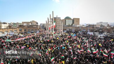 ملت امروز پرشورتر در راهپیمایی ۲۲ بهمن شرکت کردند