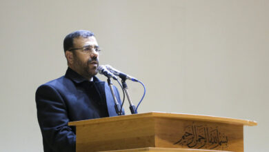 شعر ایرانی آمیخته با هویت ملی و اسلامی است