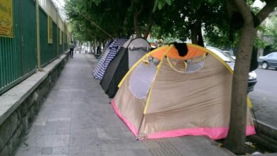 غریب‌های گرفتار در اطراف بیمارستان‌های اصفهان مرهم می‌خواهند