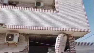 نمایی از ساختمان بنیاد مسکن انقلاب اسلامی چابهار پس از وقوع انفجار