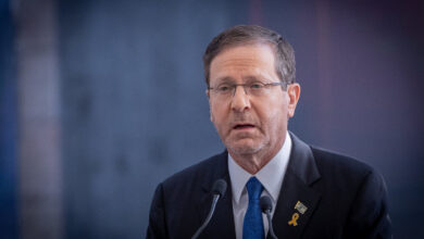 رئیس رژیم صهیونیستی بار دیگر تکمیل توافق تبادل اسرا را خواستار شد