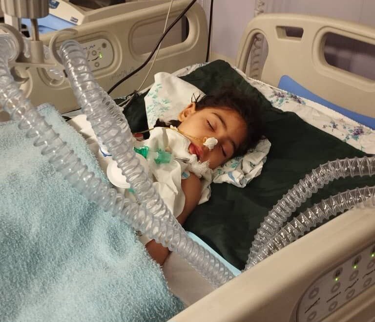 جدال الین دختر ۴ ساله با مرگ | برق گرفتگی در پارک او را تا