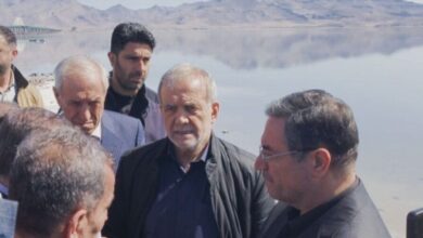 بازدید رئیس جمهور از دریاچه ارومیه + عکس ؛ پزشکیان بر اجرای طرح‌های احیاء تاکید کرد