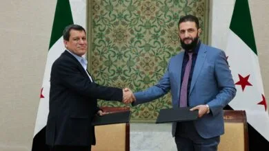 توافق ادغام نیروهای کرد سوریه با ارتش رژیم الجولانی امضا شد توافق ادغام نیروهای کرد سوریه با ارتش رژیم الجولانی امضا شد