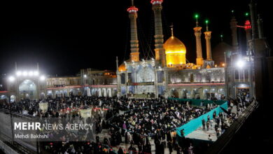 مراسم شب شهادت امام صادق(ع) در حرم حضرت معصومه(س) برگزار شد