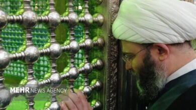 تجدید میثاق رئیس سازمان تبلیغات با آرمانهای امام راحل(ره) در حرم مطهر تجدید میثاق رئیس سازمان تبلیغات با آرمانهای امام راحل(ره) در حرم مطهر