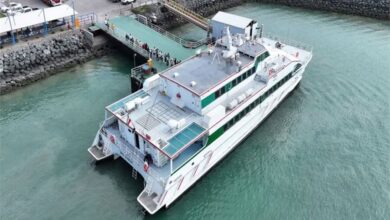 بندر شهید ذاکری قشم  تعطیل شد