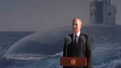 حضور پوتین در مراسم برافراشتن پرچم بر زیردریایی هسته‌ای+ فیلم