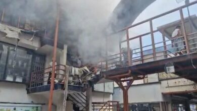 وقوع حریق در مجتمع تجاری کاسپین انزلی؛ آتش نشانان در تلاش هستند