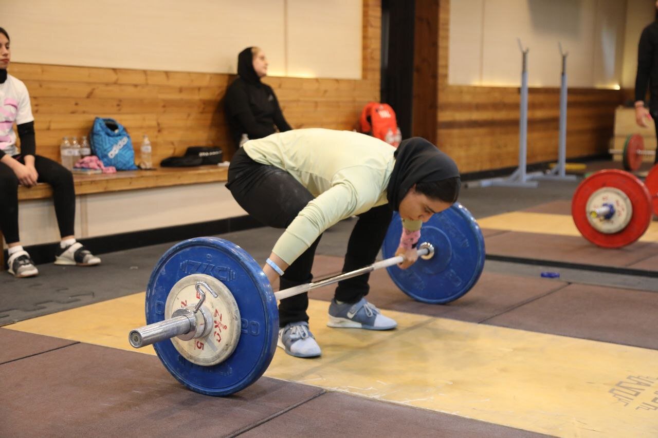 حسینی: بانوان وزنه‌برداری شانس مدال دارند/ شرط اعزام رکودگیری است