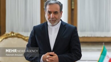 ورود وزیر امور خارجه به تونس