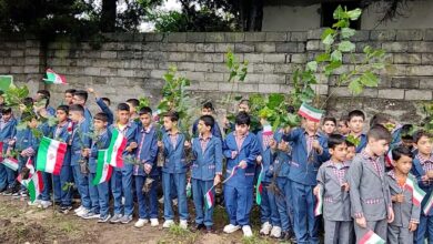 زنگ مهر و درختکاری در مدارس مازندران نواخته شد