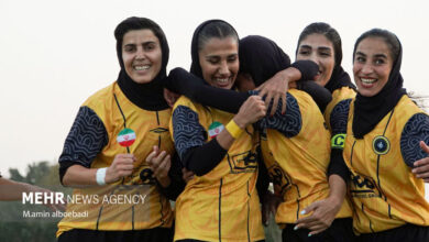 لیگ برتر فوتبال بانوان ؛ سپاهان و یاسام کردستان