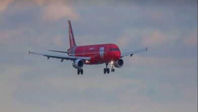 نجات ۴۲۵ سرنشین؛ فرود اضطراری بوئینگ ۷۷۷ در روسیه پس از آتشسوزی موتور نجات ۴۲۵ سرنشین؛ فرود اضطراری بوئینگ ۷۷۷ در روسیه پس از آتشسوزی موتور