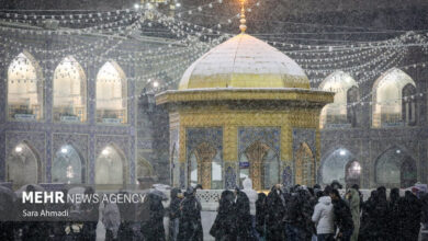 شب برفی در حرم مطهر امام رضا(ع)