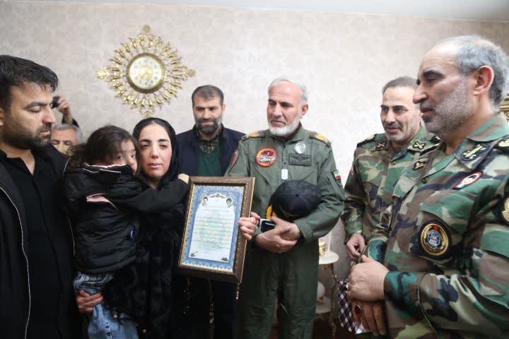 فرمانده نیروی زمینی ارتش: شهدای هوانیروز الگوی تعهد،تخصص و ایثار هستند