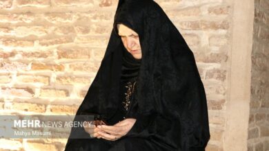 نجوای بانوان سمنانی در شب قدر؛ دعایی برای سلامتی رهبر انقلاب