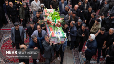مراسم وداع با پیکر شهید علیرضا دهقانی آرانی مراسم وداع با پیکر شهید علیرضا دهقانی آرانی