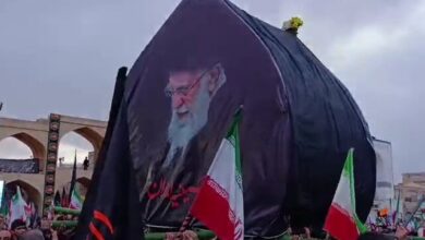 آیین سنتی نخلبرداری به مناسبت اربعین رهبر شهید انقلاب در یزد آیین سنتی نخلبرداری به مناسبت اربعین رهبر شهید انقلاب در یزد