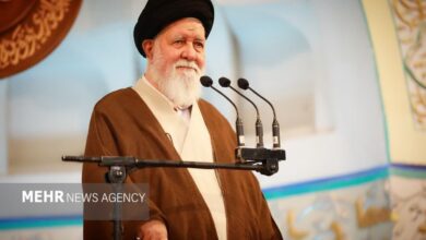 علم الهدی: گران فروشان پیاده نظام آمریکا در داخل کشور هستند