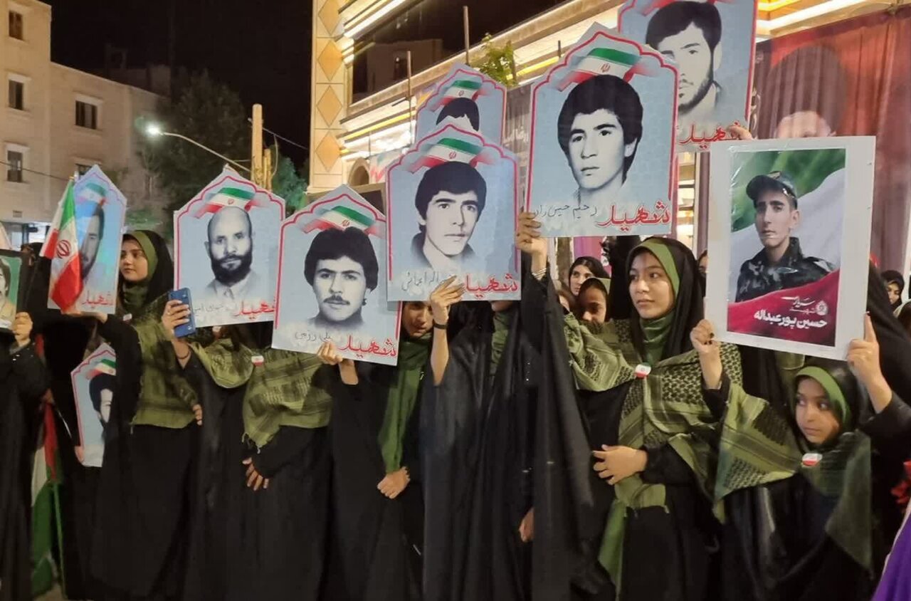 فریاد «هیهات من الذله» هریسی‌ها در صدودومین اجتماع شبانه بیعت با رهبری