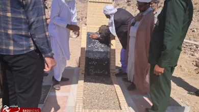 عطر افشانی و غبارروبی مزار شهید قادر بخش کردی و تجدید میثاق با آرمان‌های شهدا