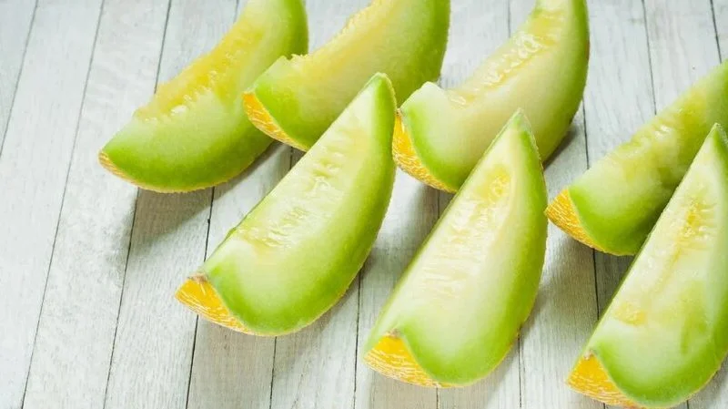 روش درست نگهداری طالبی برش خورده در یخچال