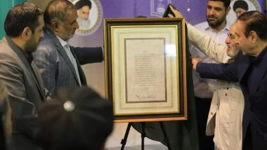 رونمایی از پیام تاریخی امام خمینی (ره) به هنرمندان در مراسم گرامیداشت روز بسیج هنرمندان/