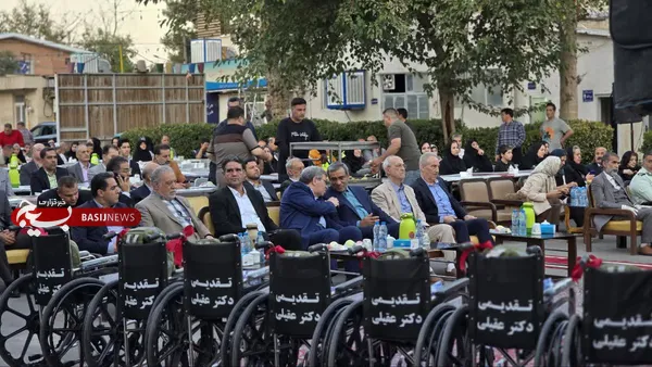 آیین توزیع ۳۰۰ ویلچر به دانش آموزان توانیاب خراسان رضوی