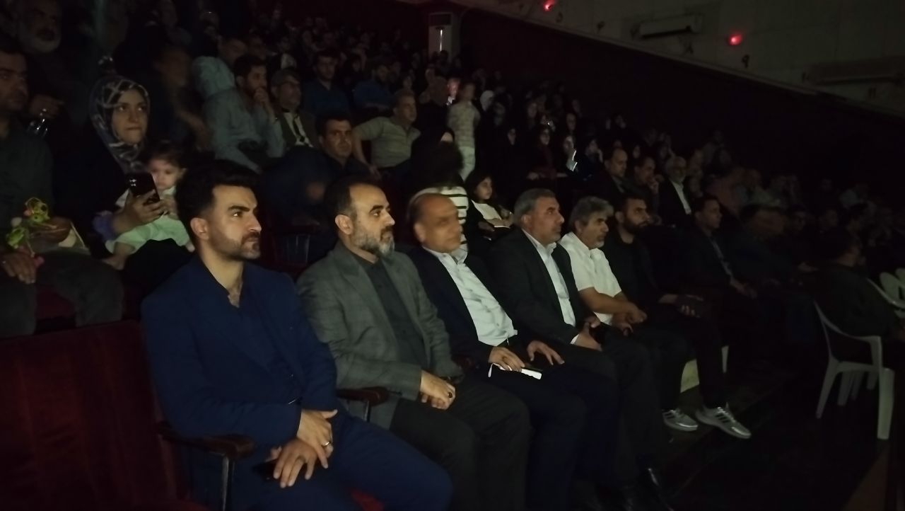 اکران مردمی فیلم «جانشین» در سینما سپیدرود رشت 