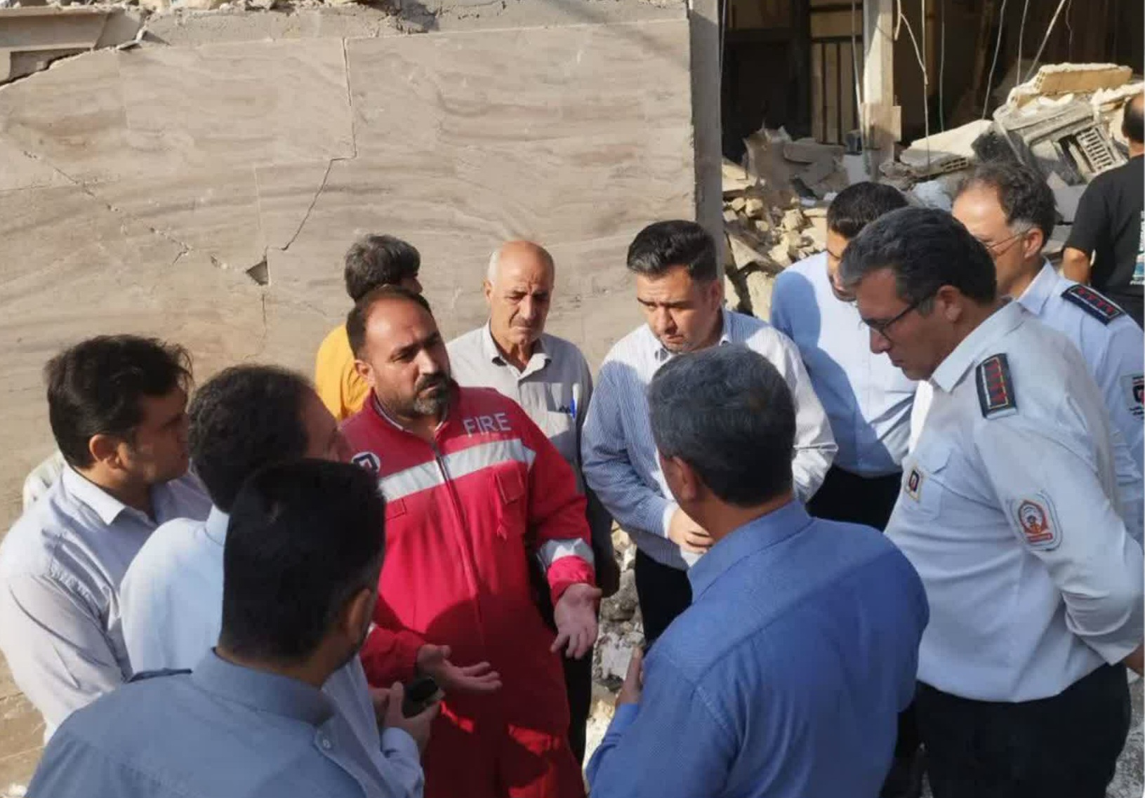انفجار ناشی از نشت گاز در شهرک سیدجمالالدین نظرآباد یک کشته و شش مصدوم برجا گذاشت انفجار ناشی از نشت گاز در شهرک سیدجمالالدین نظرآباد یک کشته و شش مصدوم برجا گذاشت